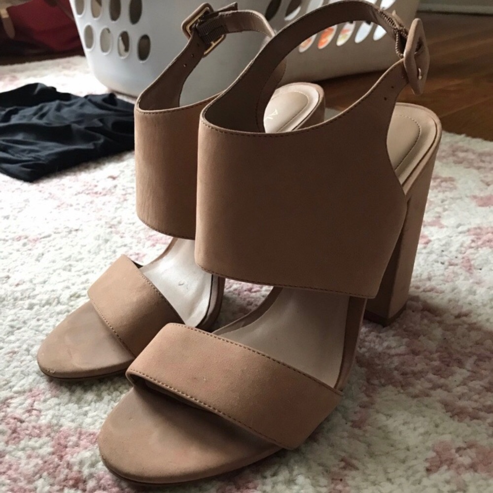 Aldo Nude Size 9 Heels